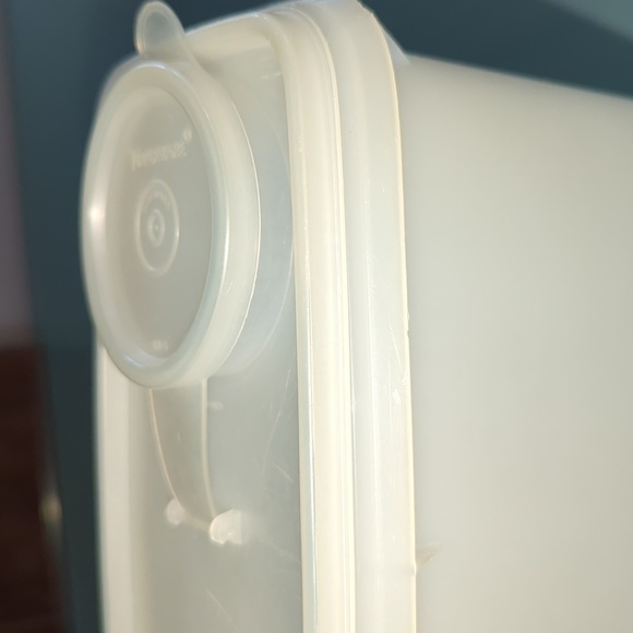 Vintage Tupperware Cereal and Dry Food Container #469-1 - Food Storage Plastic - Picture 4 of 10